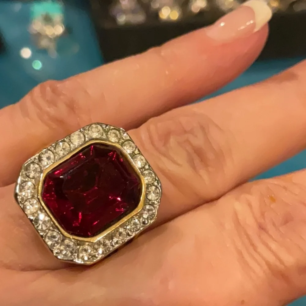 Roman ruby red ring - Picture 2 of 4